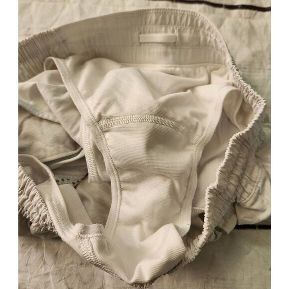 Lululemon Hotty Hot Short Reflective Size 8 - Picture 5 of 6